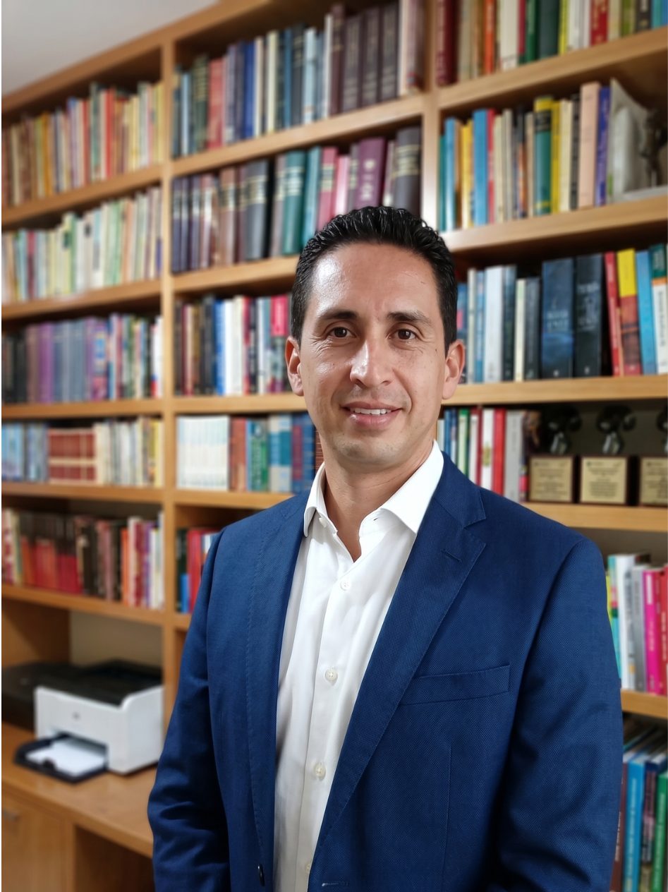 Lic. Ignacio Lomelí Alejandre · Abogado Laboralista Celaya